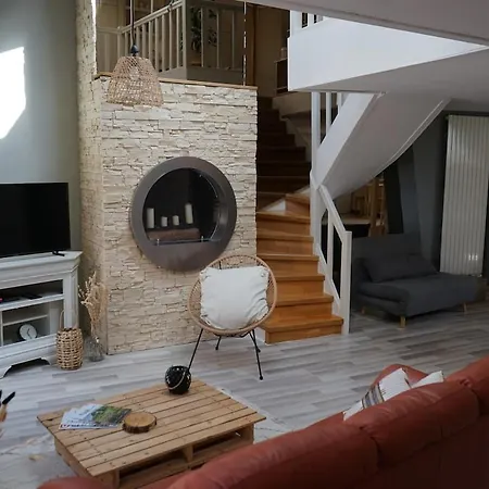 Loft Duplex 33 Career